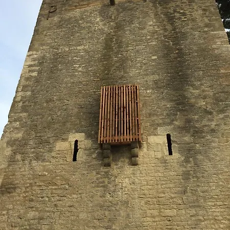 Tour Sarrazine De 4*