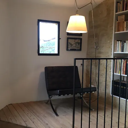 Tour Sarrazine De Bed and breakfast Montaren-et-Saint-Médiers