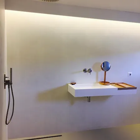 Tour Sarrazine De Bed and breakfast 4*