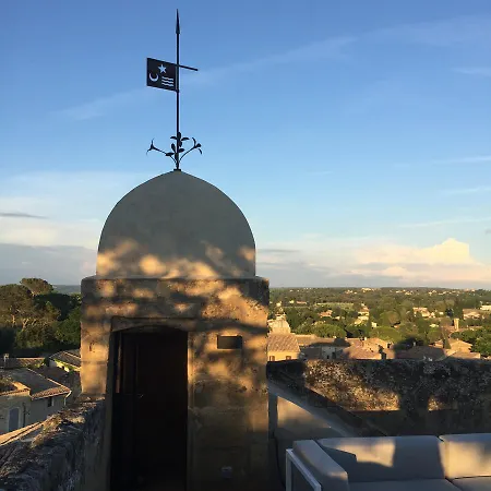 Tour Sarrazine De Bed and breakfast Montaren-et-Saint-Médiers
