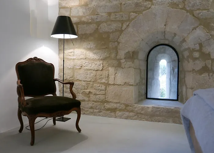 Tour Sarrazine De Couette-café 4*
