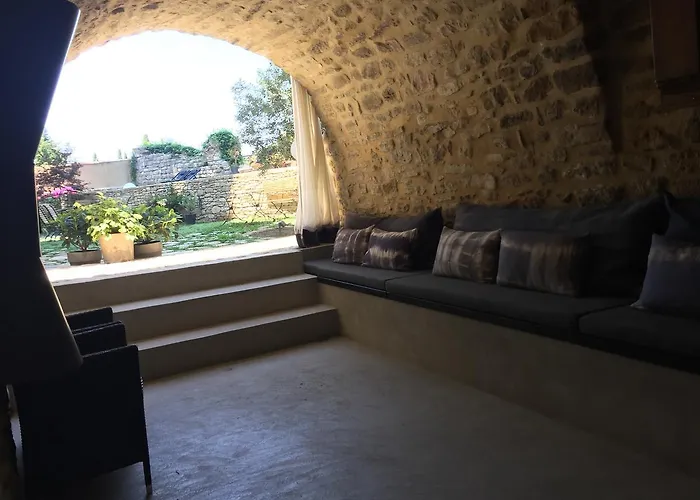 Tour Sarrazine De 4* Montaren-et-Saint-Médiers