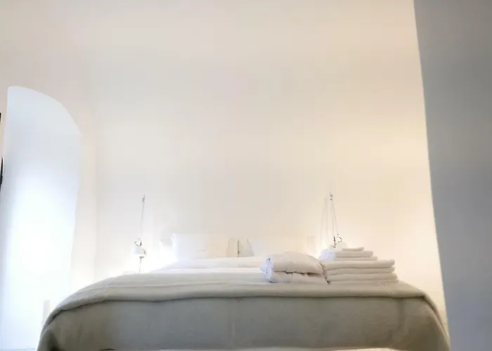 Couette-café Tour Sarrazine De